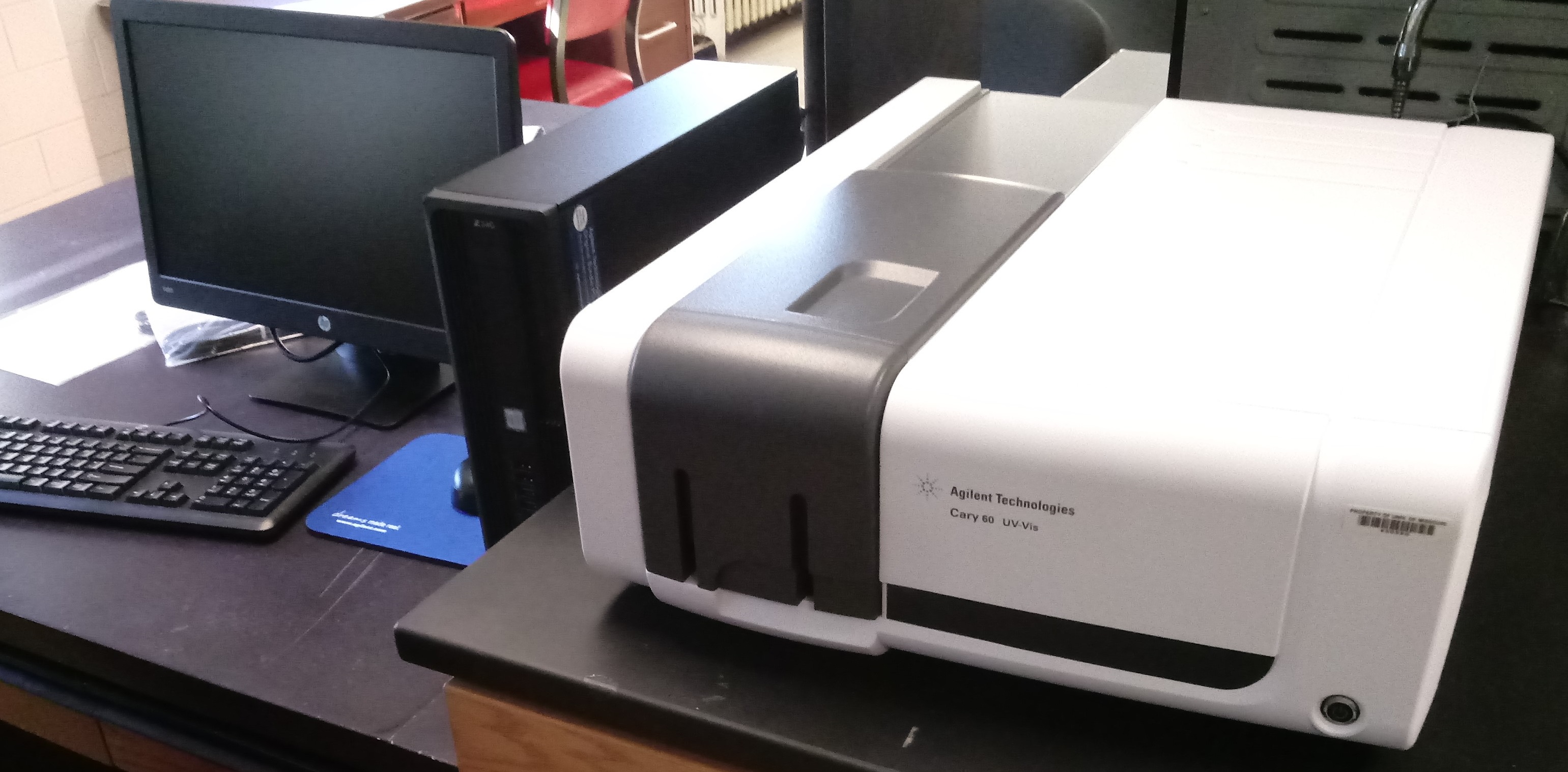 Cary 60 UV-Vis Spectrometer